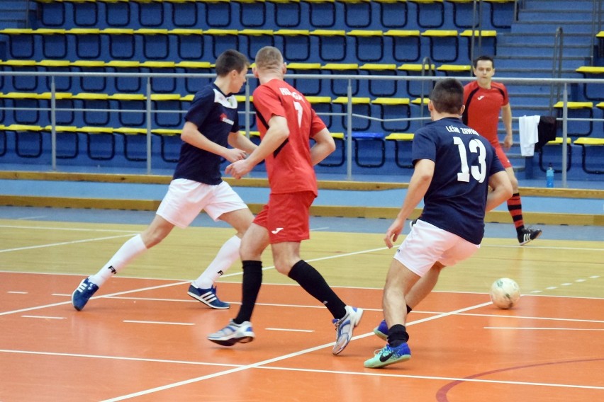 Futsal: 16 drużyn walczyło w Turnieju Walentynkowym 2018 o Puchar Prezydenta Miasta Piły. Zobacz zdjęcia