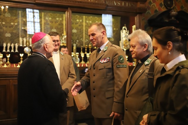 Arcybiskup Marek Jędraszewski: Lasy są szczególnym pomnikiem naszej narodowej pamięci