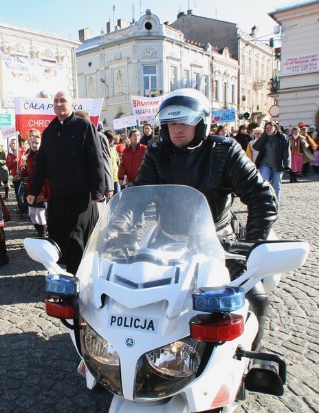 'Marsz dla życia i rodziny' przeszedł ulicami Nowego Sącza [ZDJĘCIA]