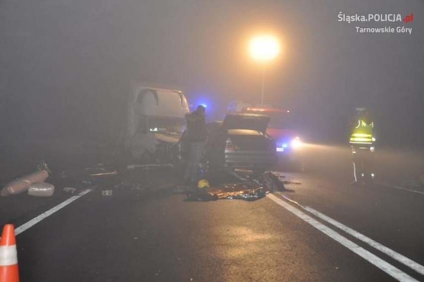 Tarnowskie Góry: śmiertelny wypadek na DK78. Volkswagen T4 zderzył się z mercedesem