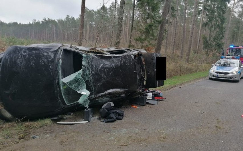 Wypadek w Wielkiej Piaśnicy. 23-letni kierowca trafił do szpitala| ZDJĘCIA