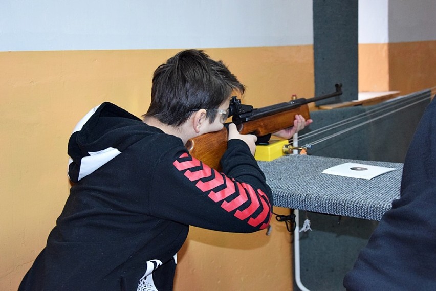 Oleśnica: Trwają zawody strzeleckie w CKiW OHP (ZDJĘCIA) 