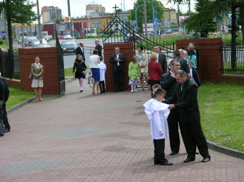 Komunie 2014 w Skierniewicach trwają. W niedzielę, 11 maja,...