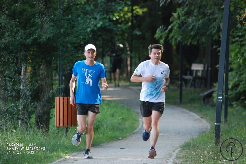 Parkrun Zamek w Malborku po okrągłej edycji. Możesz dołączyć w każdą sobotę, żeby poruszać się na dystansie 5 km