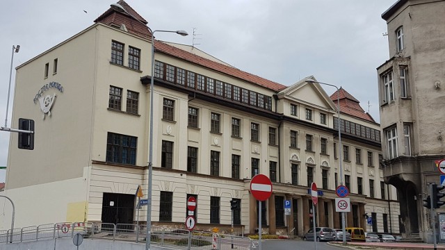 Poczta Polska opuszcza na stałe okazały budynek przy ulicy Pocztowej w Katowicach. Przez 130 lat działała tu Poczta Główna.
