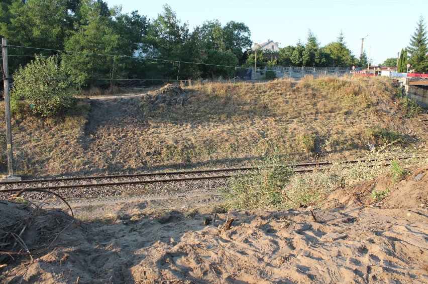 Remont wiaduktu na Białobrzegach w Tomaszowie ruszył, ale zaczęło się od awantury