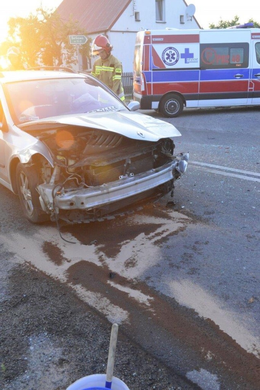 Zderzenie dwóch samochodów w Betkowie. Mamy zdjęcia z wypadku