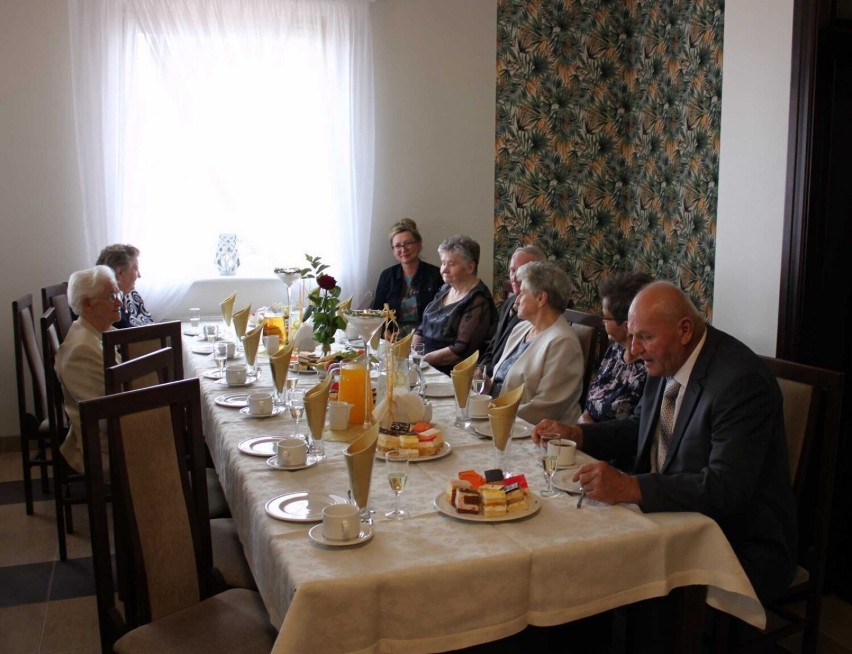 W Książu Wielkopolskim wręczono medale małżeństwom...