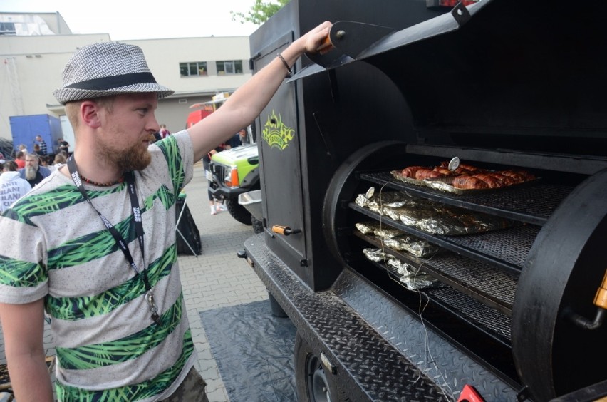 Bełchatów. Zlot Food Trucków na placu Narutowicza [ZDJĘCIA]