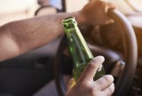Jazda po alkoholu. Jak długo trzeba odczekać po wypiciu alkoholu, żeby móc prowadzić samochód?