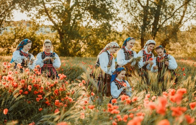 23 października o godz. 17 na scenie w chełmińskim Rondzie wystąpią Zespół Pieśni i Tańca "Pomorze" oraz Zespół Pieśni i Tańca "Płomienie" z Bydgoszczy