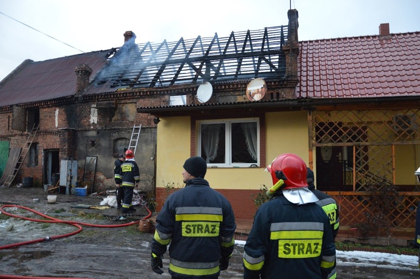 Pożar w Przedmościu. Stodoła spłonęła, dom uratowali