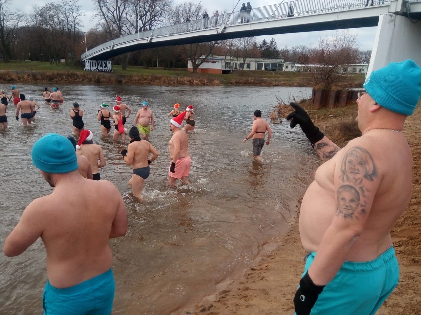 60 morsów zadowolonych czeka na Sylwestra. Był przedsmak...