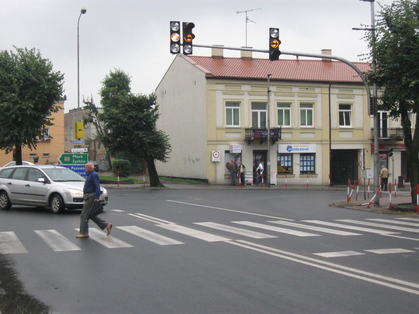 W samym centrum miasta dalej nie działa sygnalizacja świetlna [ZDJĘCIA + FILM]