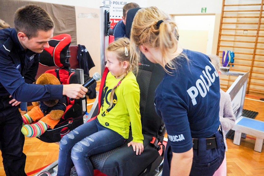 Strzeleccy policjanci wspólnie z motocyklistami z klubu...