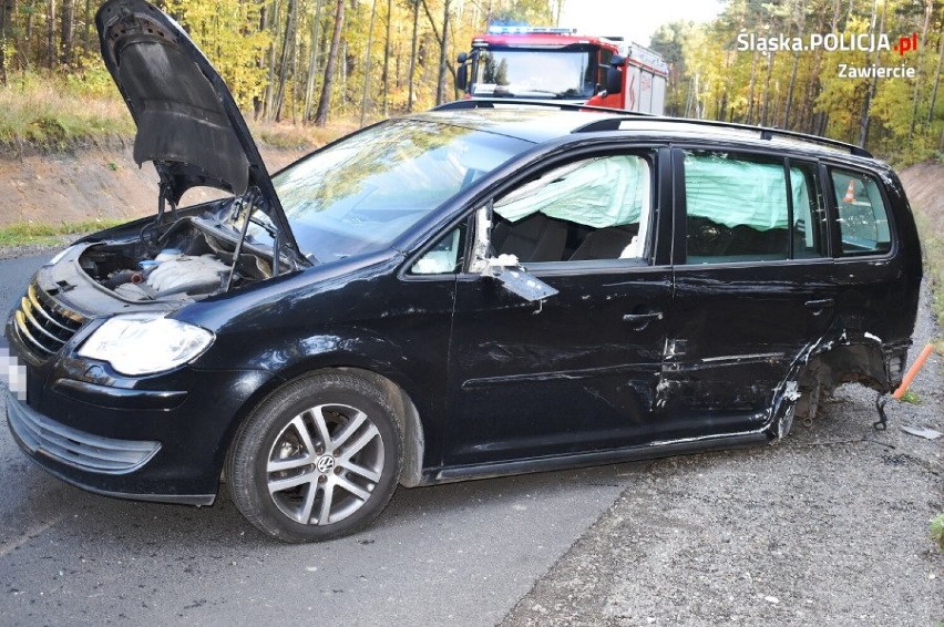 Wypadek w Zawierciu. Pijany kierowca uderzył w inne auto, którym jechał mężczyzna z 4-letnim dzieckiem