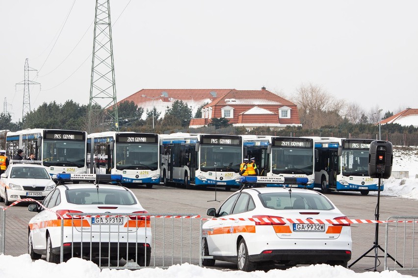 50 lat temu ruszyła komunikacja miejska w Kosakowie. Pierwsze autobusy z Gdyni jeździły do Kazimierza i Rewy | ZDJĘCIA