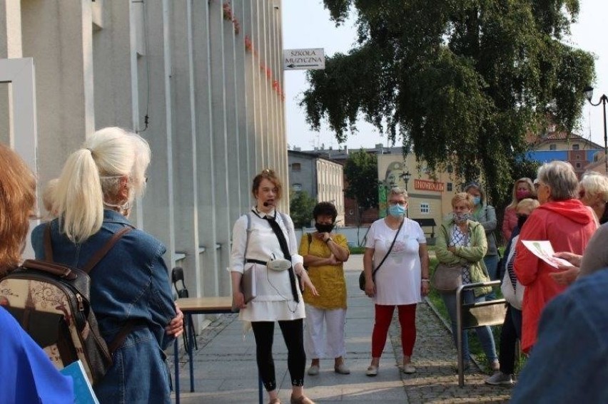 Inowrocław. Miłośnicy miasta spacerowali śladami Zygmunta Wilkońskiego, założyciela inowrocławskiego uzdrowiska [zdjęcia]