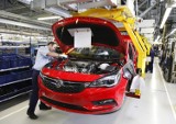 Opel sprzedany Francuzom. Co dalej z gliwicką fabryką?