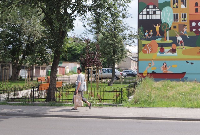 Trwa rewitalizacja Śródmieścia we Włocławku. Powstał już park kieszonkowy przy ul. Brzeskiej. Kolejny będzie przy ul. Zapiecek