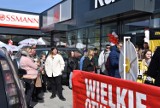 Tłumy na otwarciu pasażu handlowego w miejscu piekarni w Kujawsko-Pomorskiem. Zobacz zdjęcia