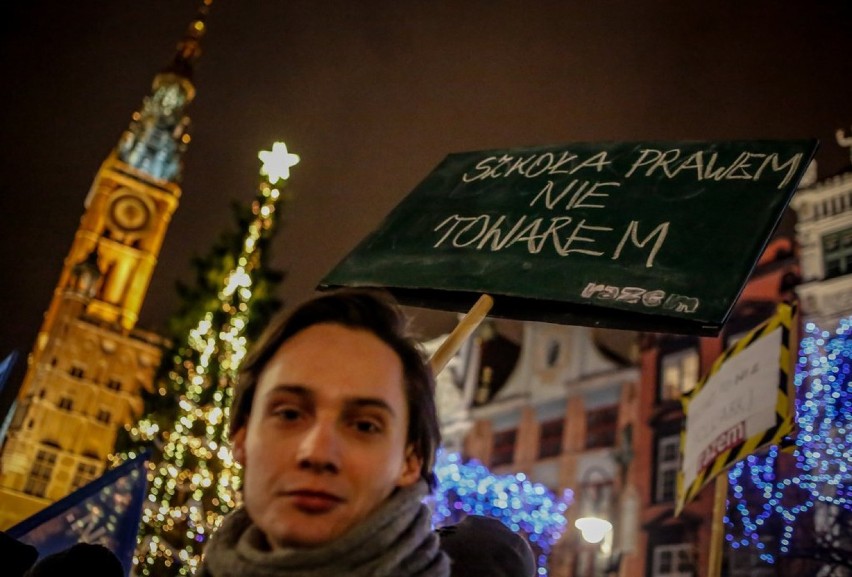 Protest przeciwko reformie edukacji PiS w Gdańsku