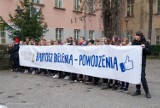 Bartosz Bielenia – powodzenia. Na VI Liceum Ogólnokształcącym i Młodzieżowym Domu Kultury zawisły banery (zdjęcia)