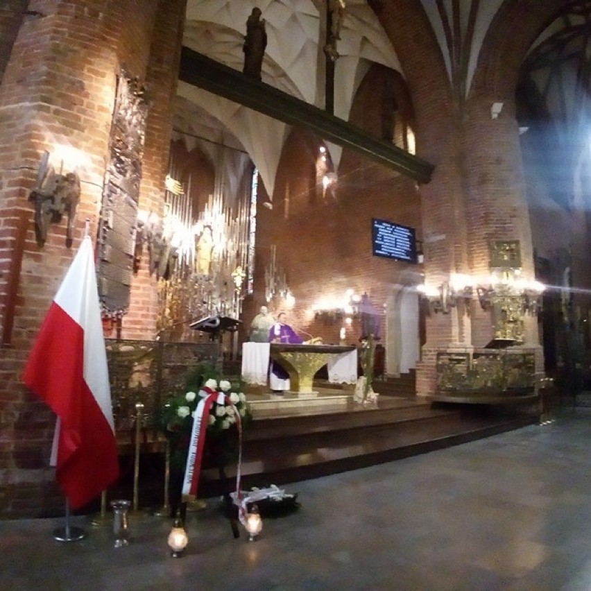 Msza w intencji ofiar katastrofy smoleńskiej w Bazylice św. Brygidy
