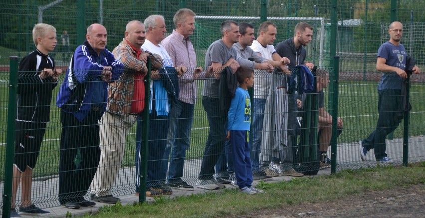 Derby powiatu malborskiego. Dużo kibiców na meczu Gromu i Pomezanii [ZDJĘCIA]