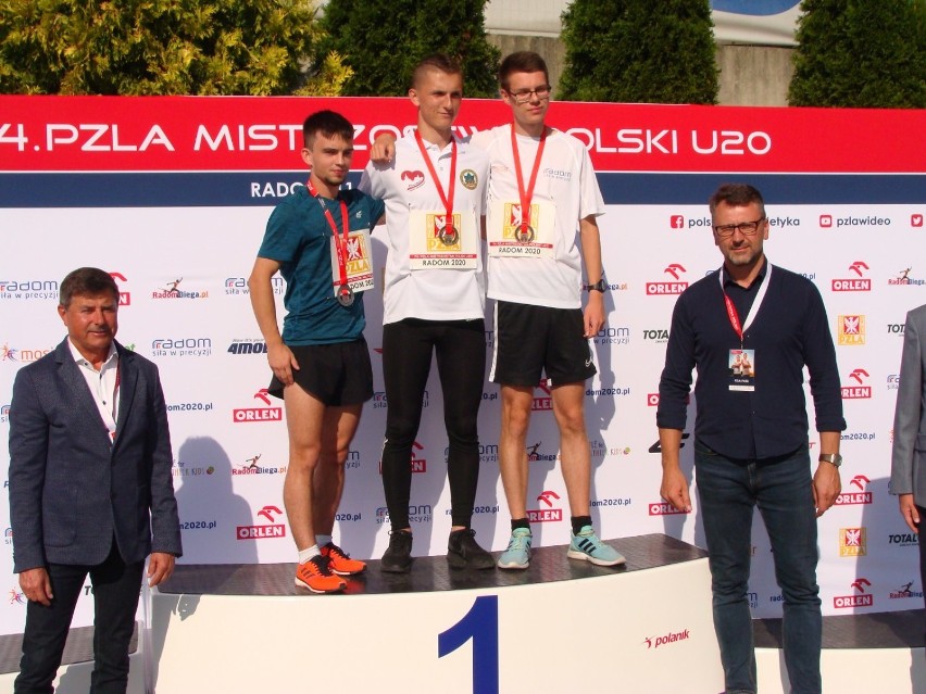 Mikołaj Nowostawski na podium