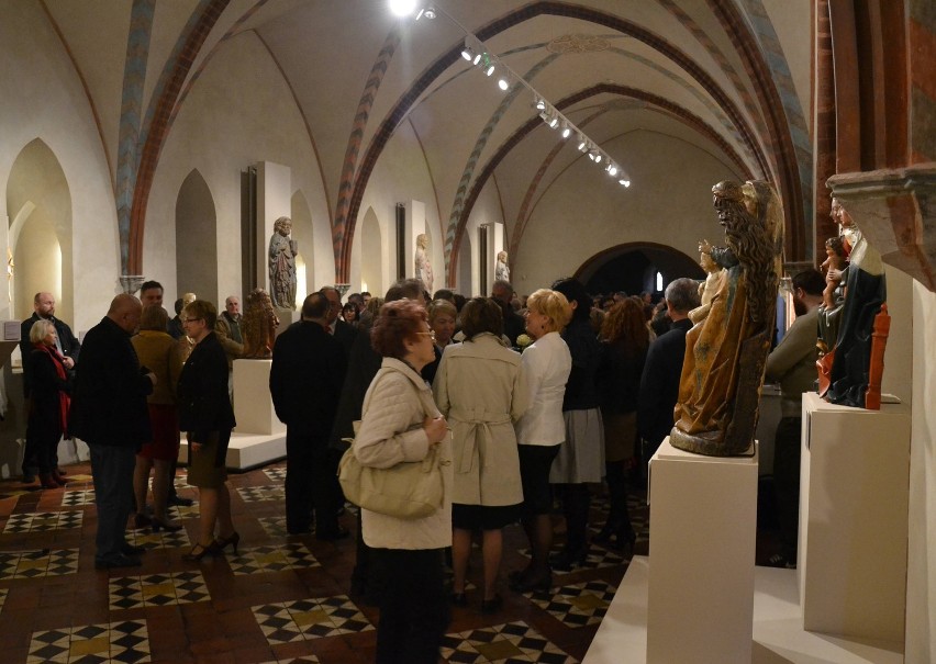 Muzeum Zamkowe w Malborku: Otwarto wystawę rzeźby gotyckiej w nowej aranżacji