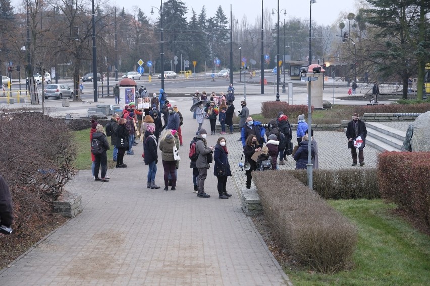 13 grudnia w dniu 39. rocznicy wprowadzenia stanu wojennego...