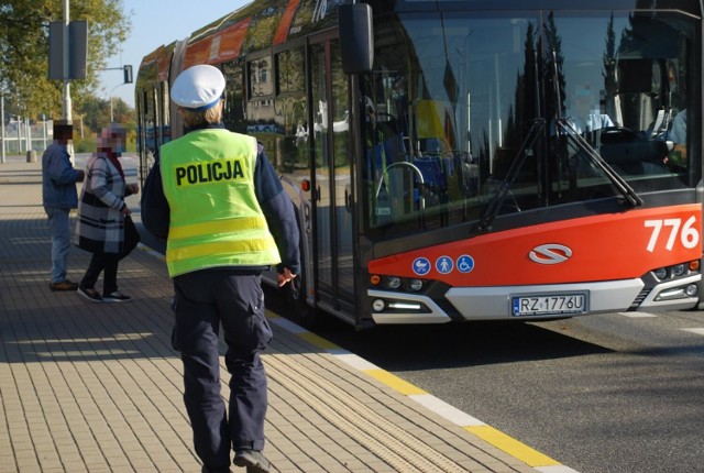 Policja w Rzeszowie będzie sprawdzać częściej, czy nosimy maseczki w autobusach i sklepach