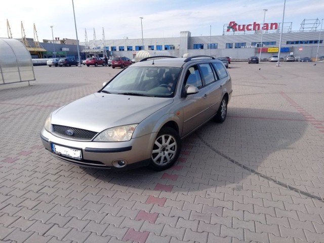 Ford Mondeo, rok produkcji 2003; poj. silnika -
2 000 cm³; paliwo - diesel; przebieg - 280 000 km; cena: 2.750 zł (do negocjacji)