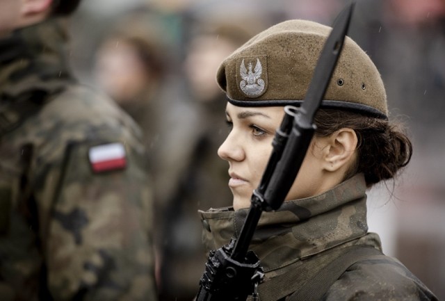 Obecnie w szeregach WOT służy ponad 2,1 tys. kobiet. Od ubiegłorocznego Dnia Kobiet ich ilość w formacji potroiła się