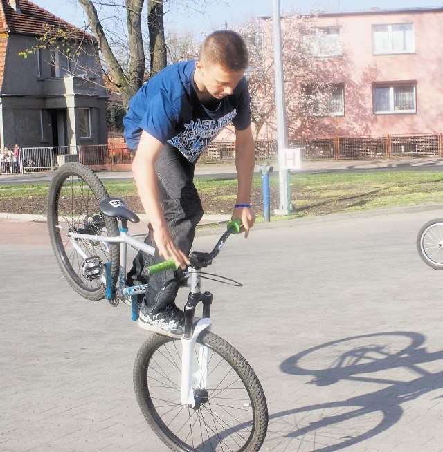 Dla młodych chłopaków BMX-y to nie tylko hobby, ale prawdziwa pasja