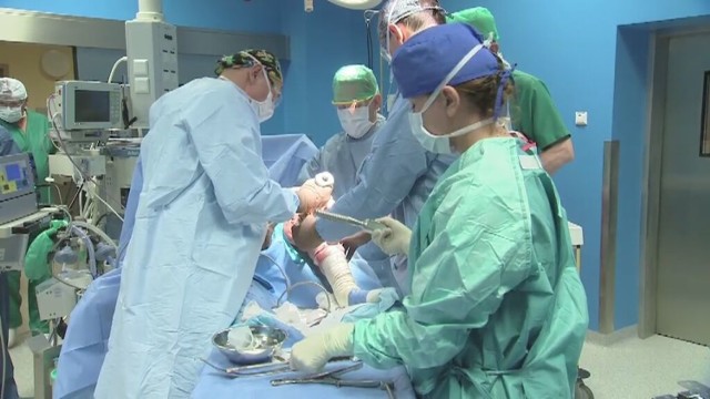 Na czym polega praca pielęgniarki operacyjnej? To ktoś w rodzaju mistrza  ceremonii (wideo) | Nasze Miasto