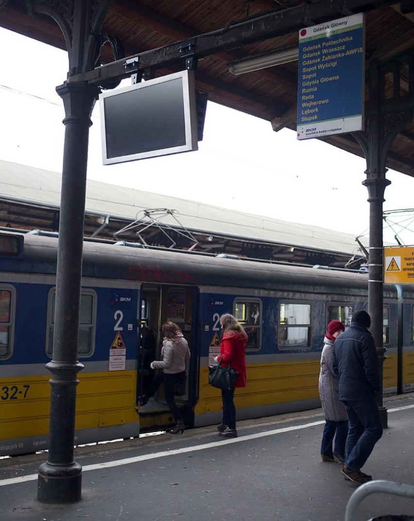 Nowe ekrany na peronie w Gdańsku Głównym