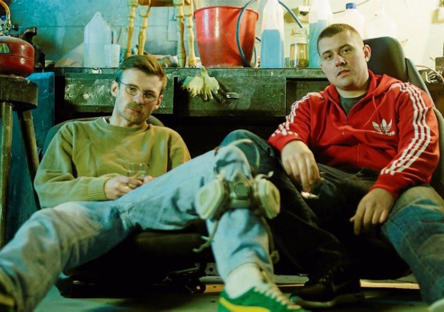 Dwóch chłopaków z Kielc, Maciej Kukiałka i Damian Wrona, na planie "Złamanego łóżka", parodii "Breaking Bad". Ta produkcja miała 500 tysięcy odsłon w internecie.