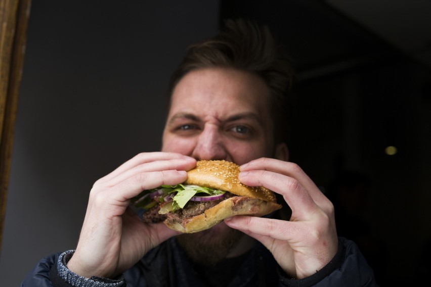 3. Hamburger dla leworęcznych 
W Stanach Zjednoczonych żyje...
