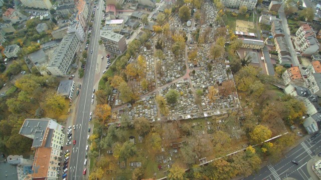 Wszystkich Świętych - gdzie zaparkować przy kaliskich cmentarzach?