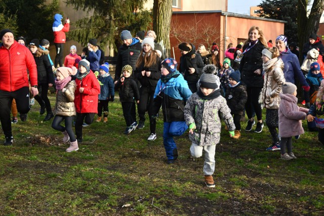 Na ulicach Kostrzyna nad Odrą kwestuje ponad 80 wolontariuszy.