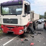 Jedna osoba poszkodowana w zderzeniu samochodu osobowego z ciężarowym 