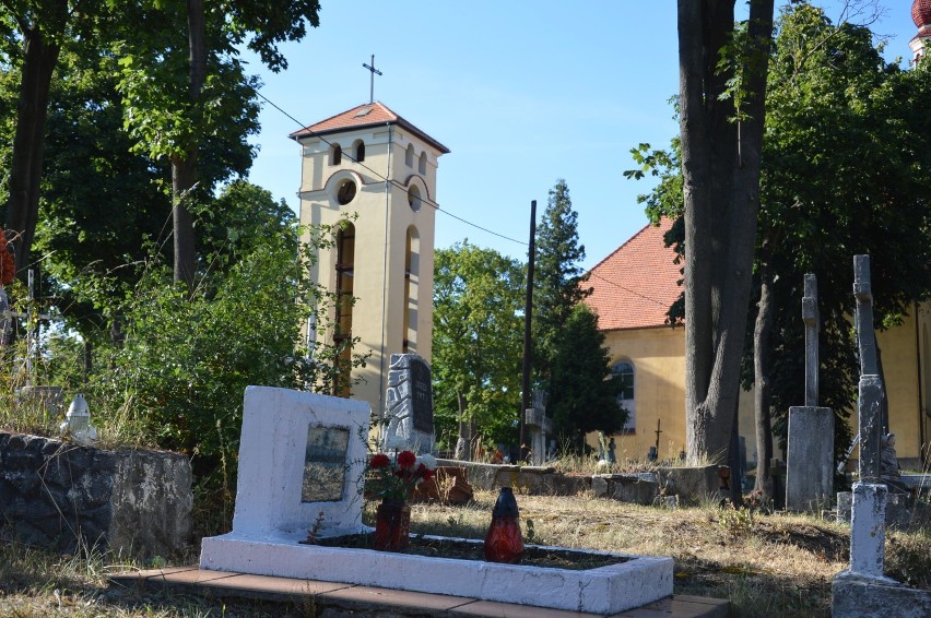 Ten cmentarz to miejsce mocy! Tam trzeba się wybrać na...