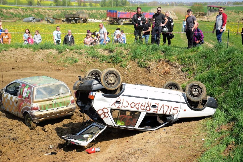 Wrak Race autodemolka w Silverado City w Bożejewiczkach koło...