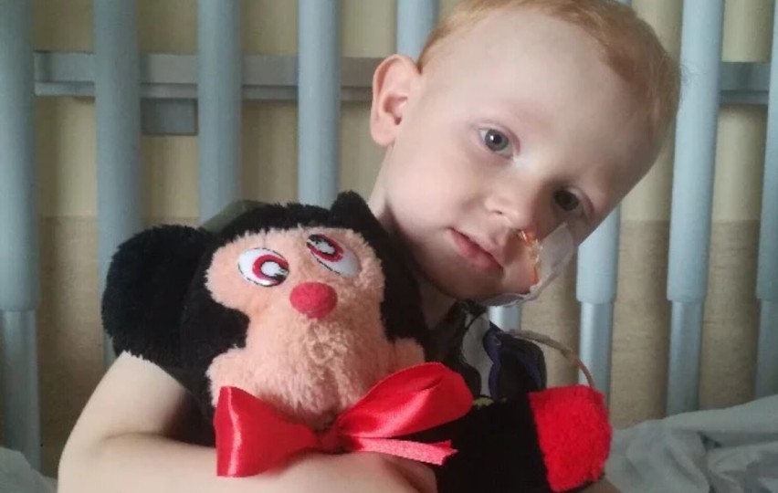 3-letni Tomuś Kołodziejczyk z Krosna potrzebuje pieniędzy na operację guza mózgu. W akcję pomocy włączają się biegacze