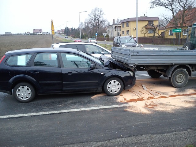 Wypadek w Lenartowicach