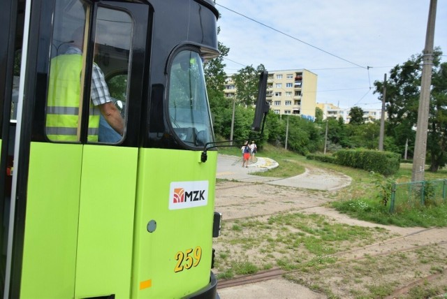 Tramwaje na osiedle Piaski jeżdżą pół wieku. Pętlę zbudowano tu w latach 70.