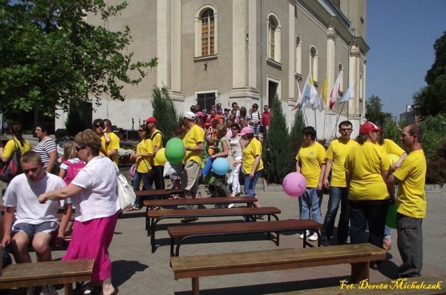 Zbąszyńskie obchody Światowego Dnia Godności Os&oacute;b Niepełnosprawnych Intelektualnie rozpoczęły się mszą świętą.
Fot. Dorota Michalczak