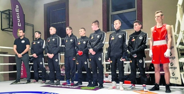 Podopieczni trenera Kamila Pawłowskiego (z lewej) pokazali się w Słupsku z dobrej strony